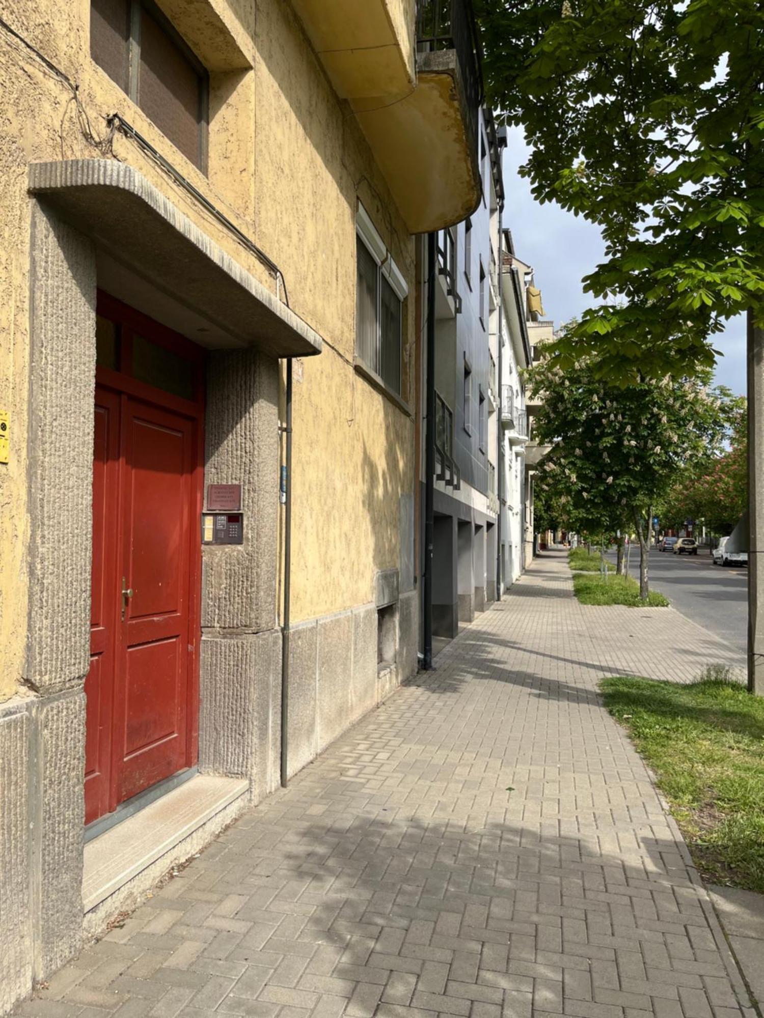 Panorama Apartment Gyor Bagian luar foto