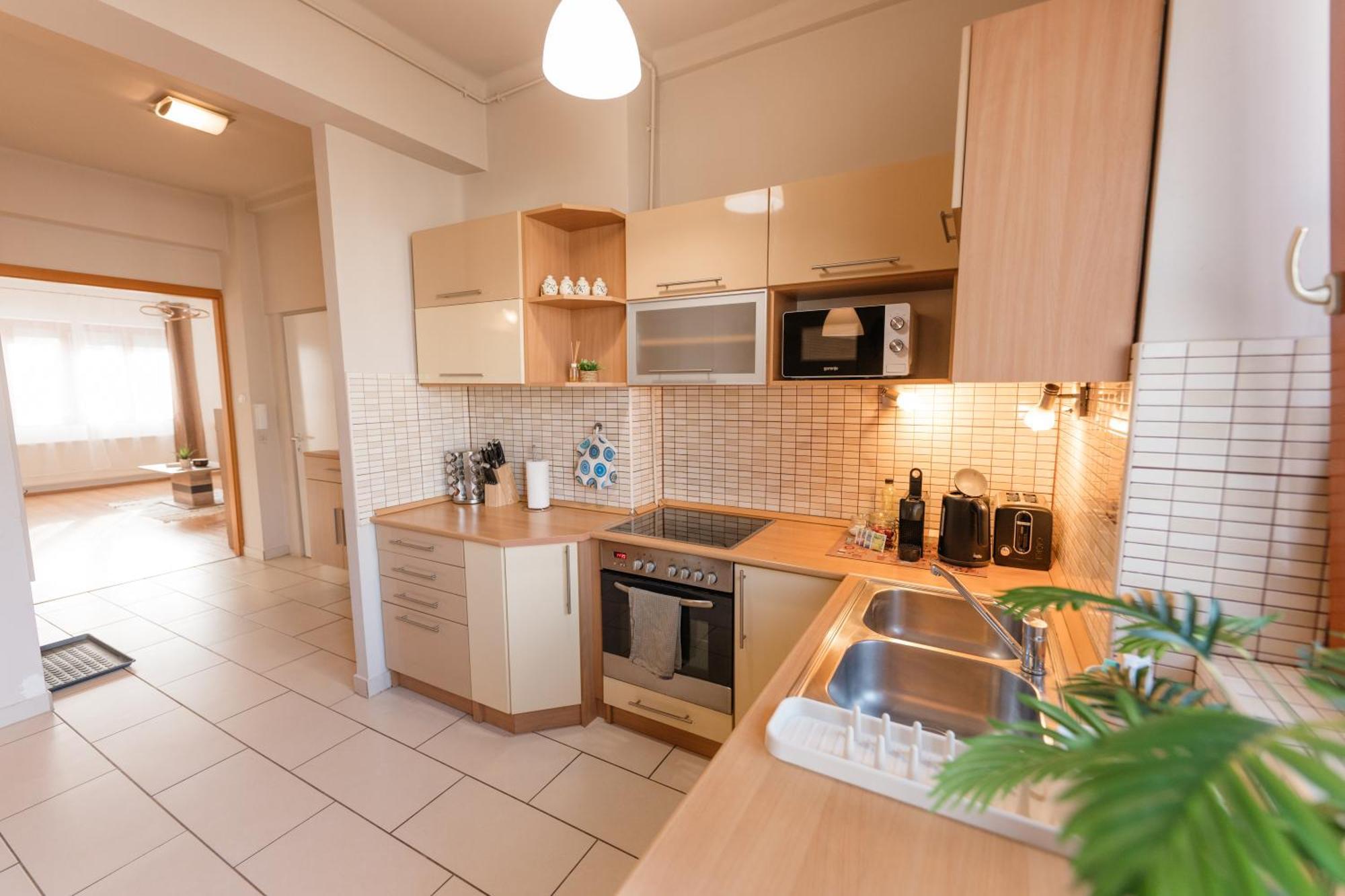 Panorama Apartment Gyor Bagian luar foto